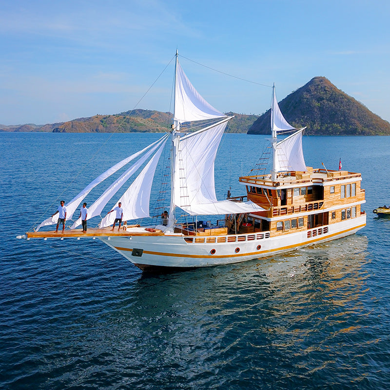 3Days2ningts  Liveaboards in Komodo