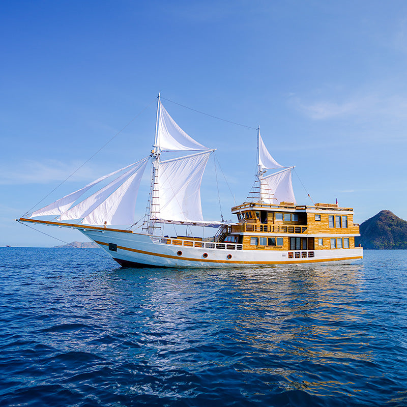 3Days2ningts  Liveaboards in Komodo